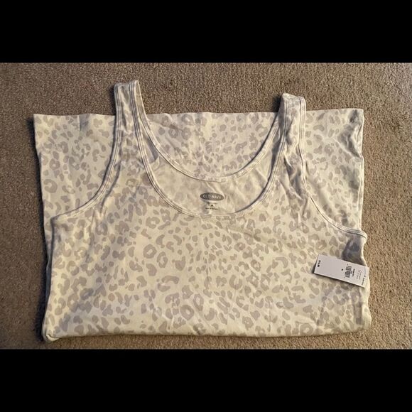 🆕 Cheetah print tank top - Picture 2 of 2